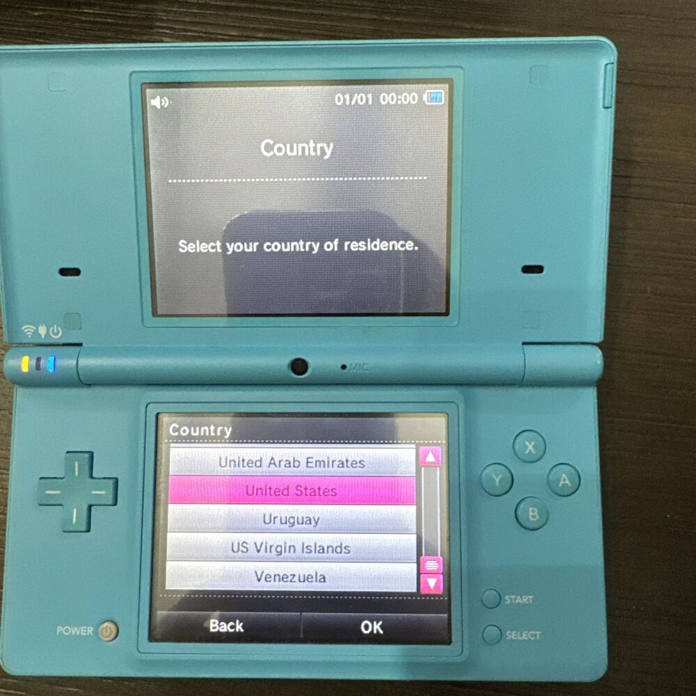 Nintendo DSi Blue Handheld System Console In Box - Picture 14 of 16